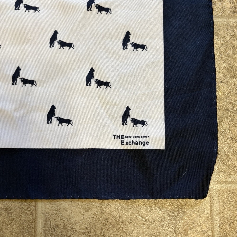 The New York Stock Exchange Square Fashion Scarf 29x30.5" Bear Bull Navy White - Picture 2 of 7